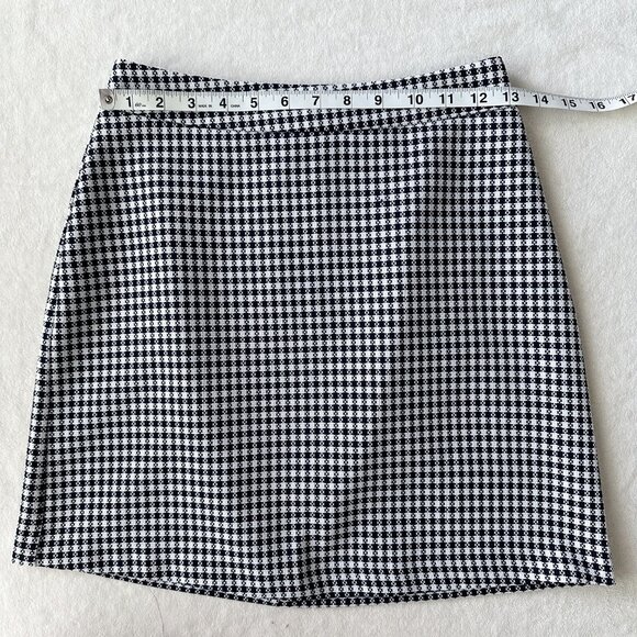 ASOS Woven Mini Skirt Black and White Checker Gingham Plaid - Size 4 (Small) - Picture 7 of 10